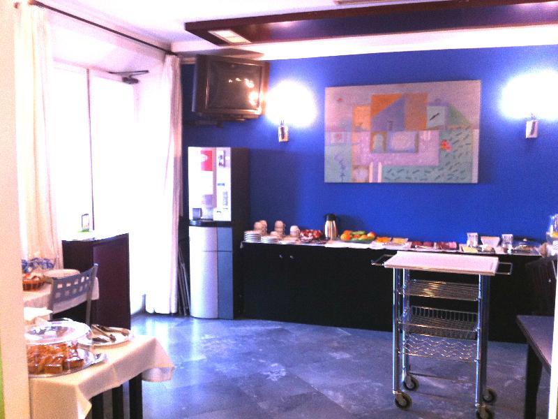 Carlos V Hotel *