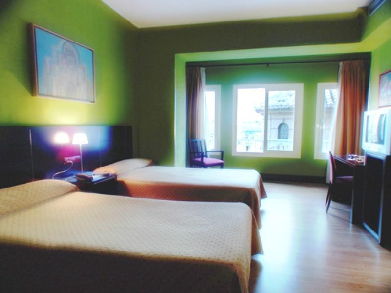 Carlos V Hotel Granada