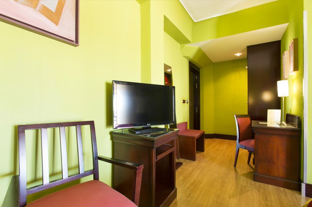 Carlos V Hotel Granada